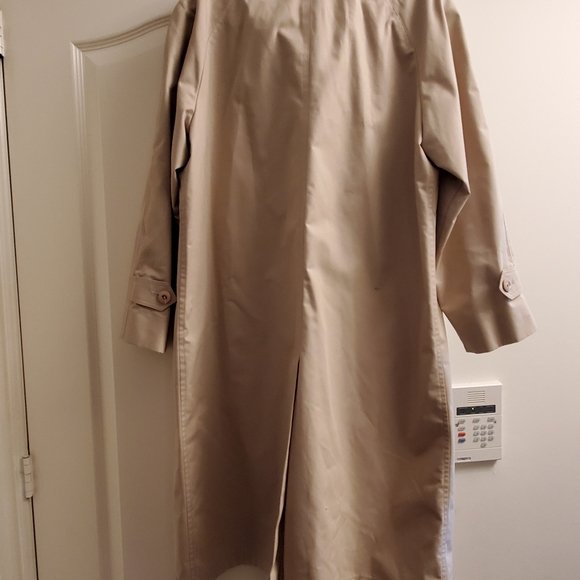 LONDON FOG TRENCH COAT - Picture 3 of 4